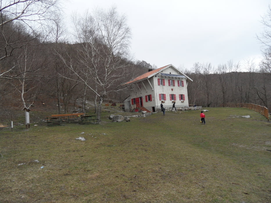 Loano: Refugio Pian Bosse 1