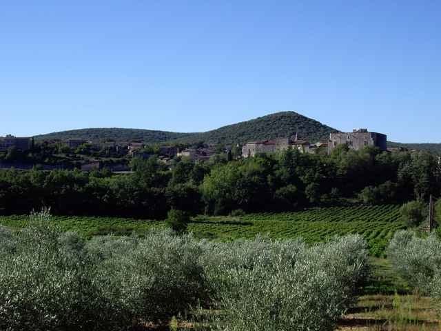 Labastide de Virac mit Crottes