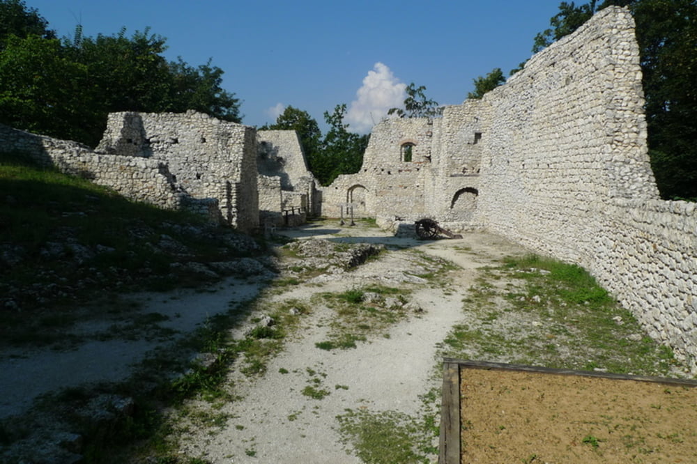 Zamek Pilcza - Biśnik