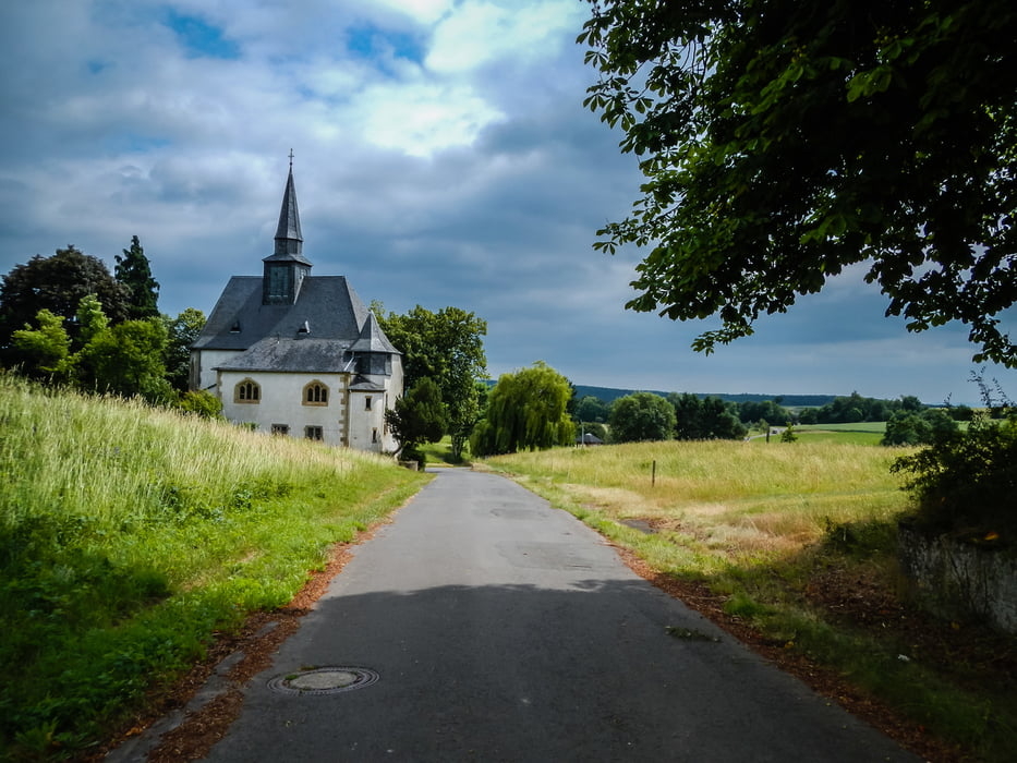 Eckweiler - Eine Kirche ohne Dorf
