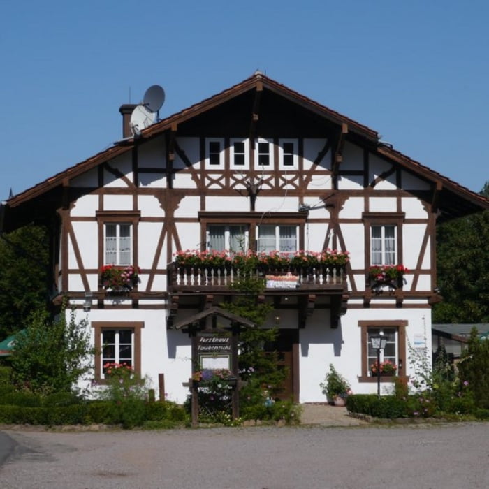 Pfälzer Rundwanderung mit Einkehr -  Forsthaus Taubensuhl