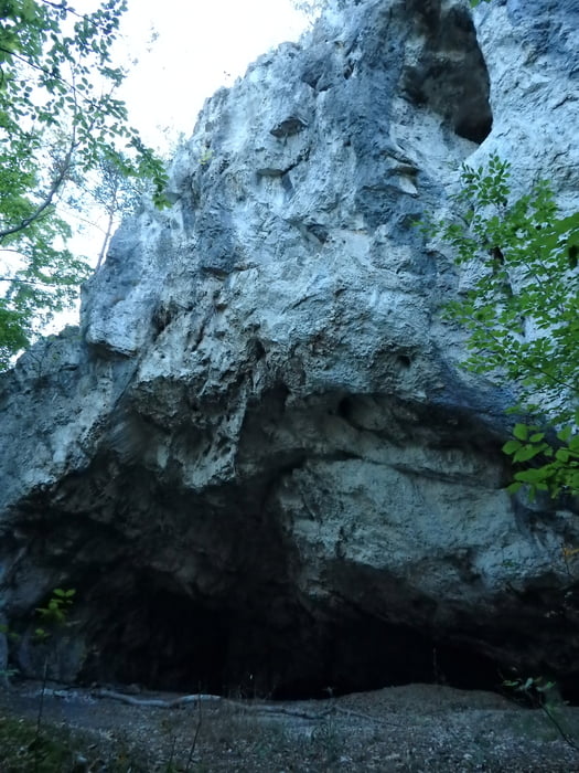 22/2018. V Kraji jaskýň