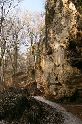 Eifel im Winter: Kakushöhle und Aqädukt in Vussem
