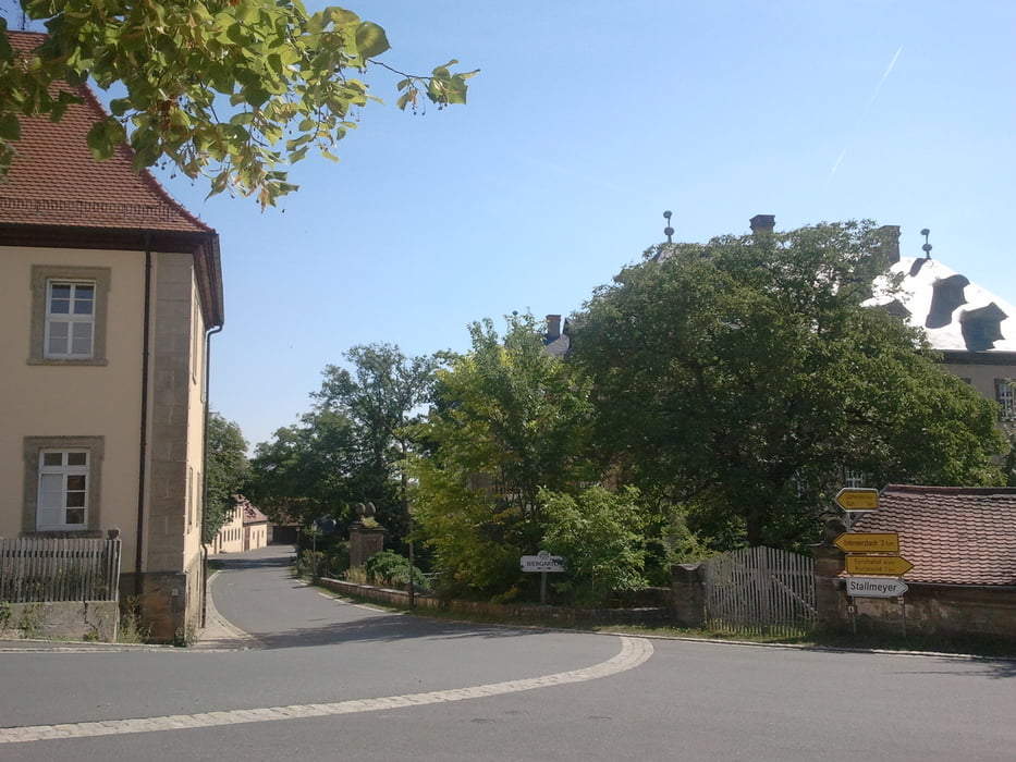 zu Schlössern und Burgen in den Haßbergen