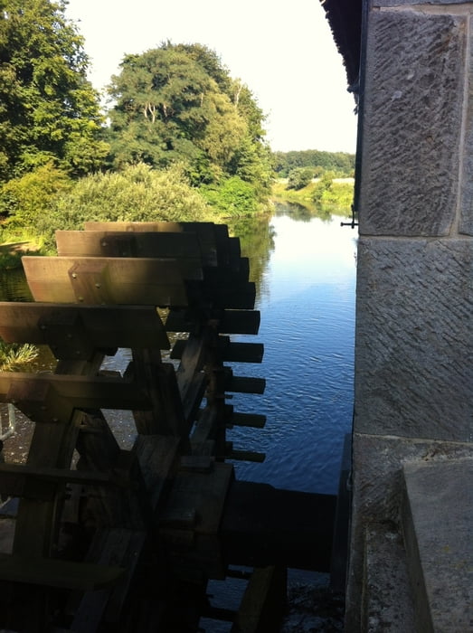 Twee watermolens tocht
