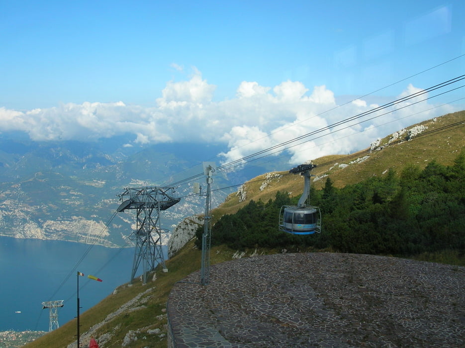 Riva-Malcesine(Schiff)-Mt.Baldo(Seilbahn)-Mt.Altissimo(601er)-Riva