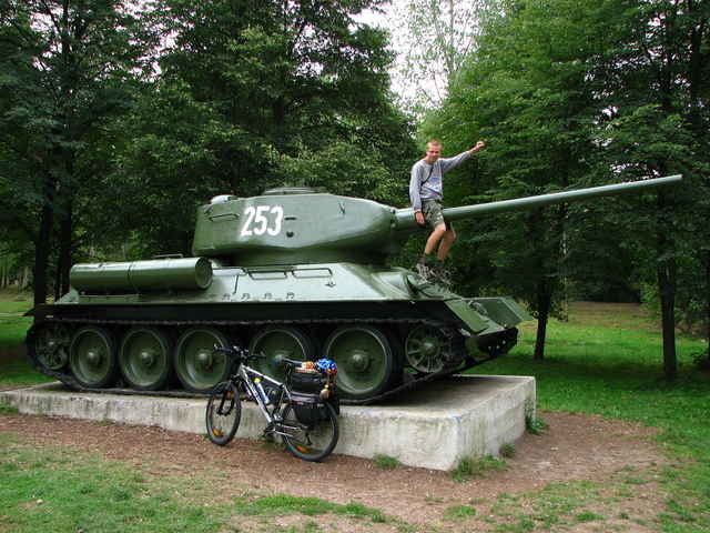 20070903_Cyklotour 2007_11.deň - Cez Šaľu a Galantu domov