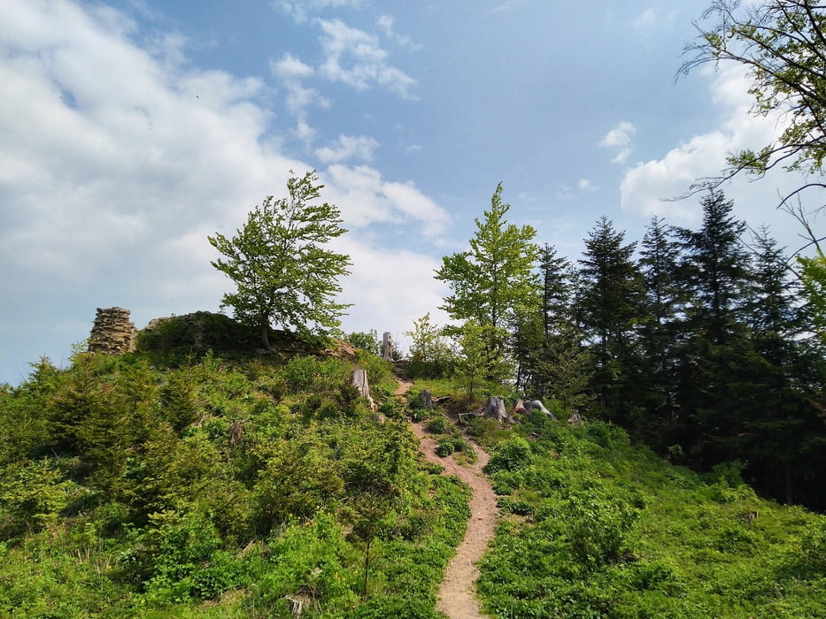 Chřiby: Medlovice -Sv. Kliment -Koryčany -hrad Střílky -Dlouhá Řeka