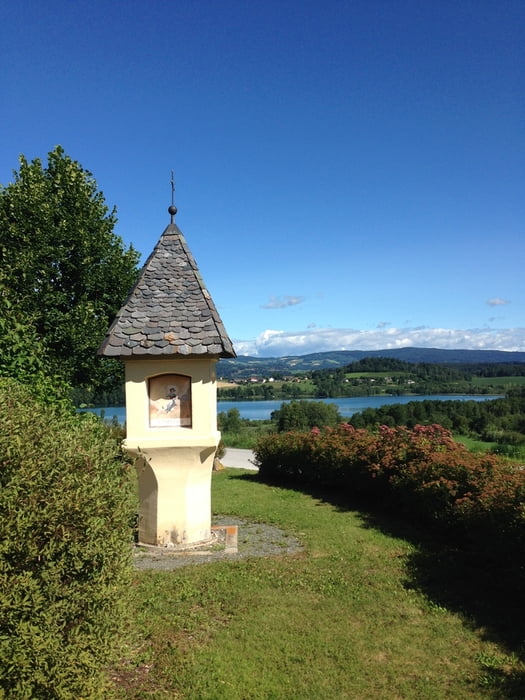 Durch den Wolschartwald nach Hochosterwitz