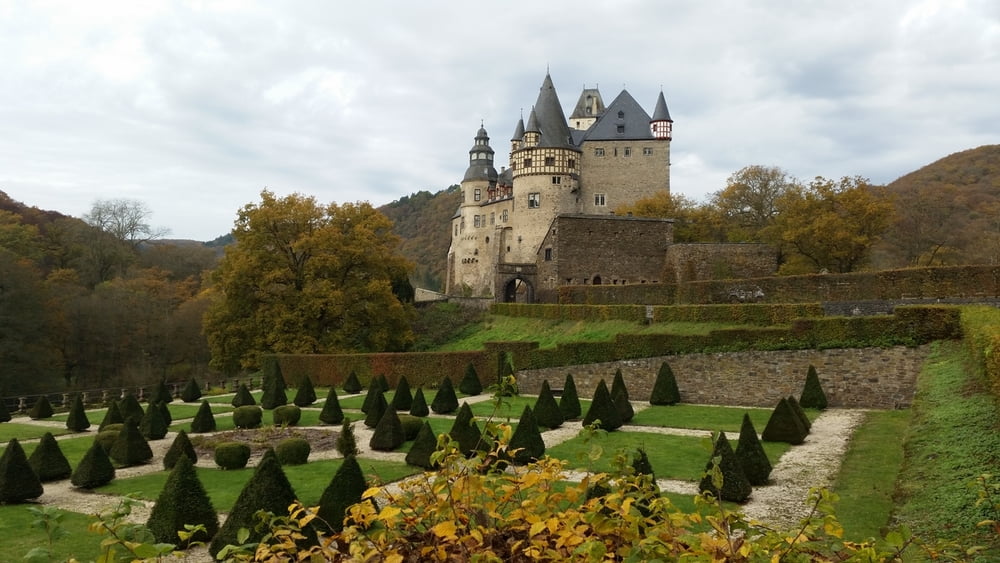 Schloss Bürresheim und der Förstersteig