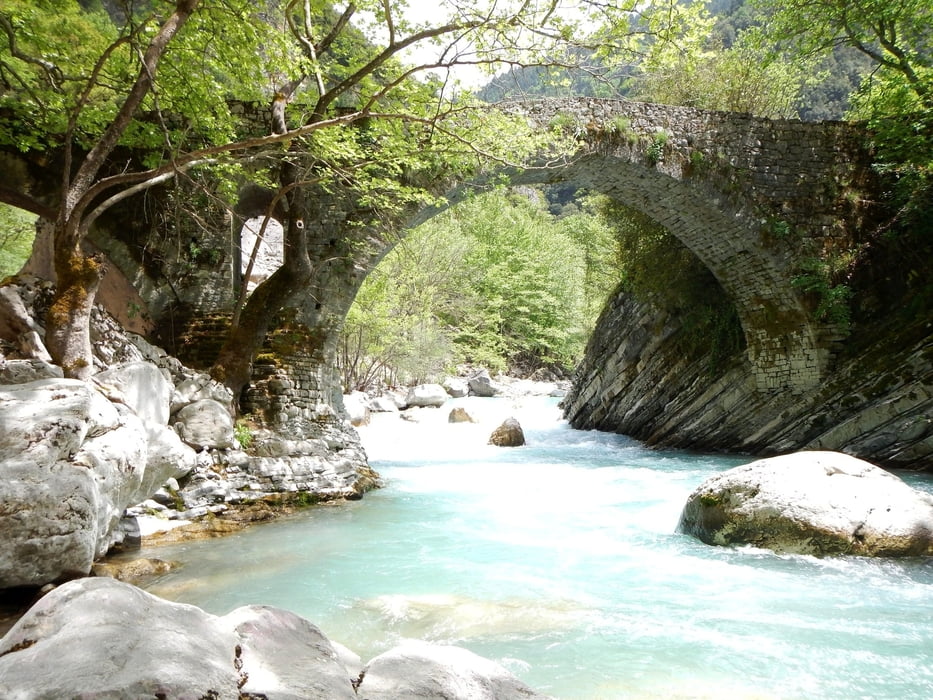 Greece, Ioannina, Mystras/Kipina:Bridge Raftani
