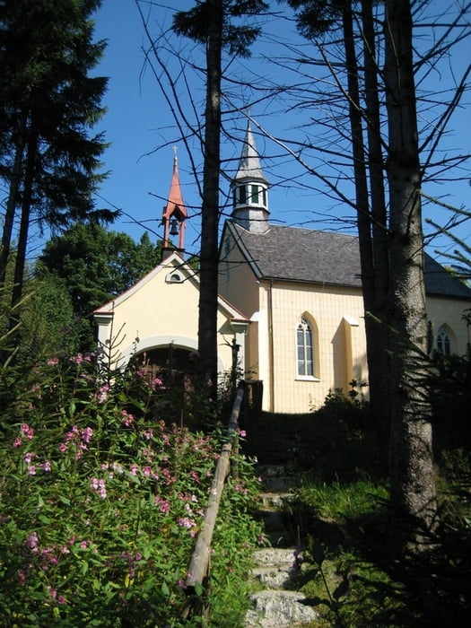 Zur Wallfahrtskirche Gschnait