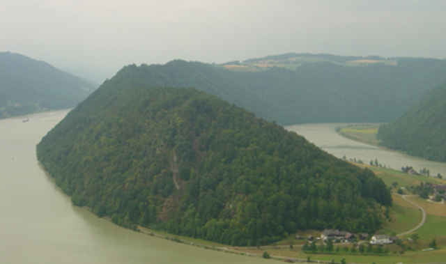 Aussichtsplatzerl über dem Donautal