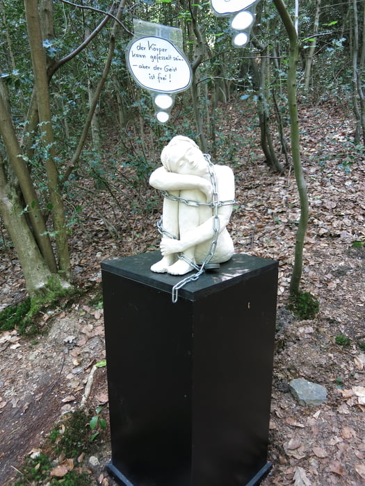 an der Wupper entlang, südlich von Leichlingen