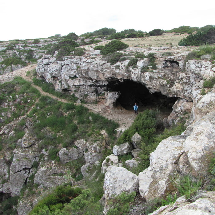 der Eingang zur Höhle