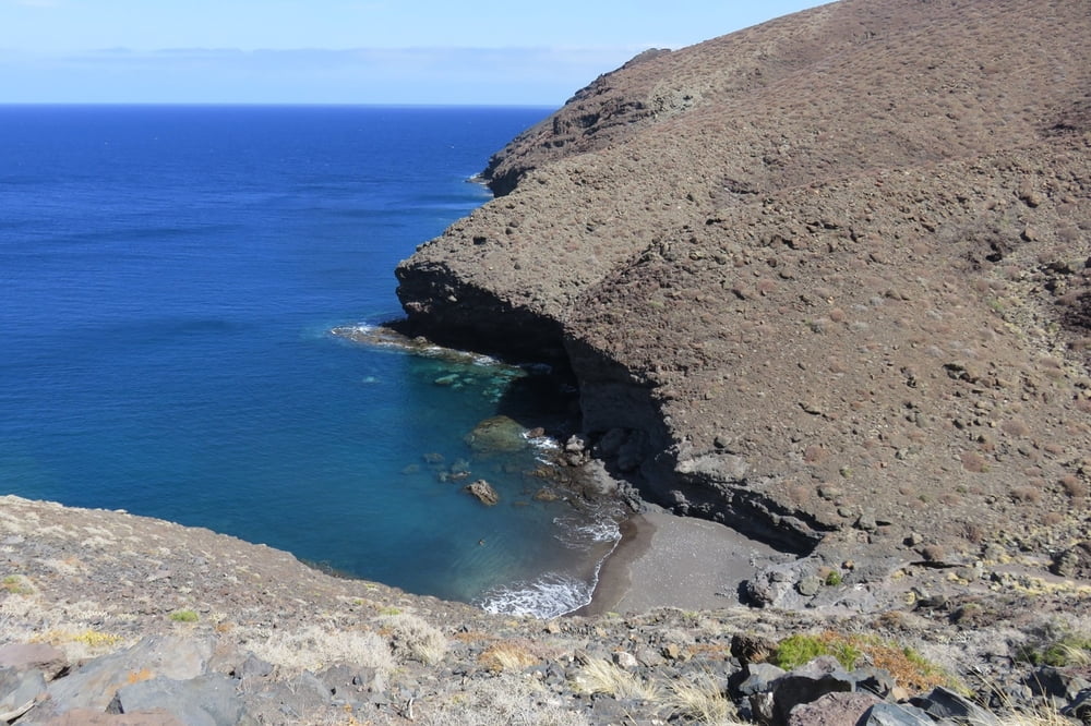 Barranco de Perchel mit Playa Chica