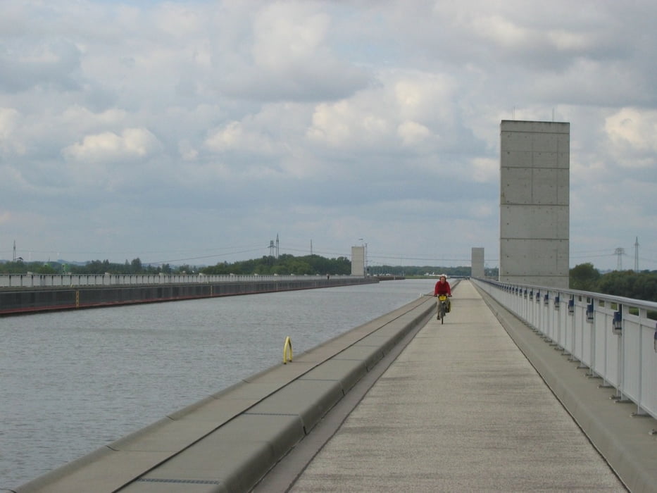 Beidseits der Elbe