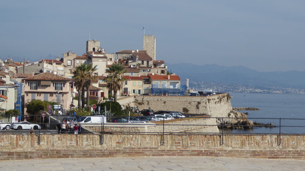 Von Antibes zum Leuchtturm auf Cap d'Antibes