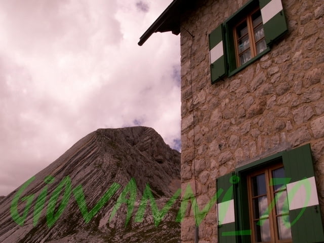 Croda del Becco (mt 2.812)  EE-EEA
