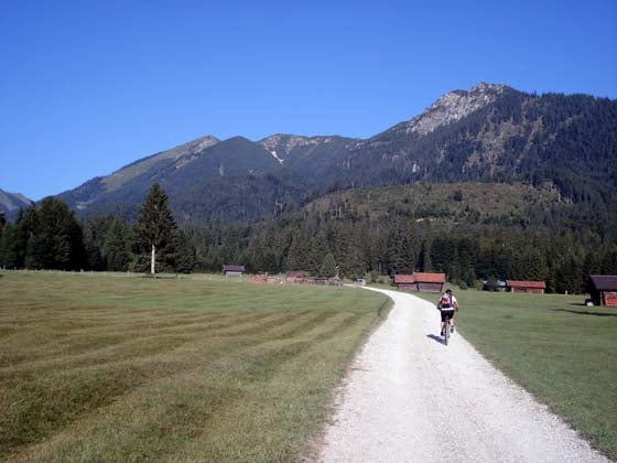 Von Burgrain zur Enningalm