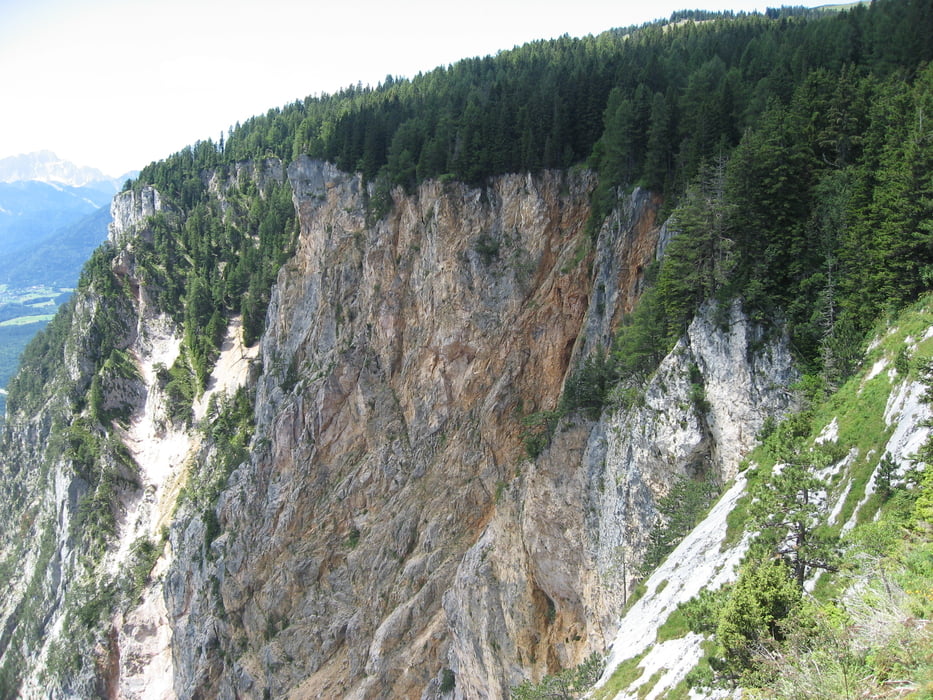 Villach - Hundsmarhof - Dobratsch P6 - Rote Wand - Schüttalm - Burgruine Federaun