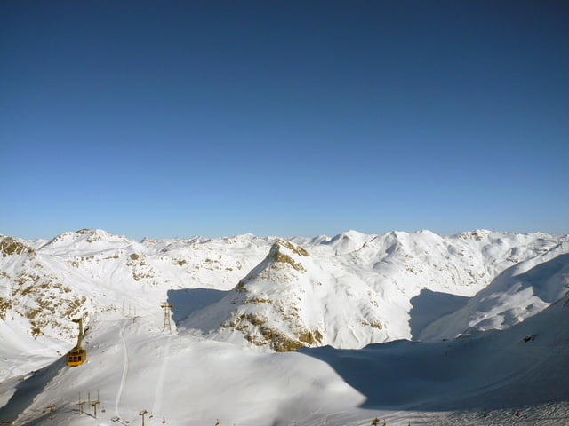 Ski-Abfahrt Morteratschgletscher von Diavolezza-Bergstation