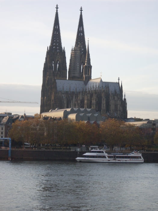 Köln zwischen Hohenzollern- und Zoobrücke