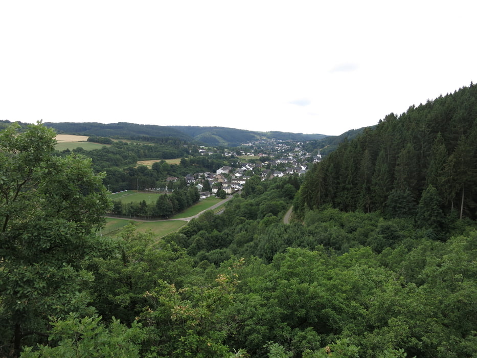 von Gemünd nach Kall - über den Eifelsteig und Pingenwanderpfad