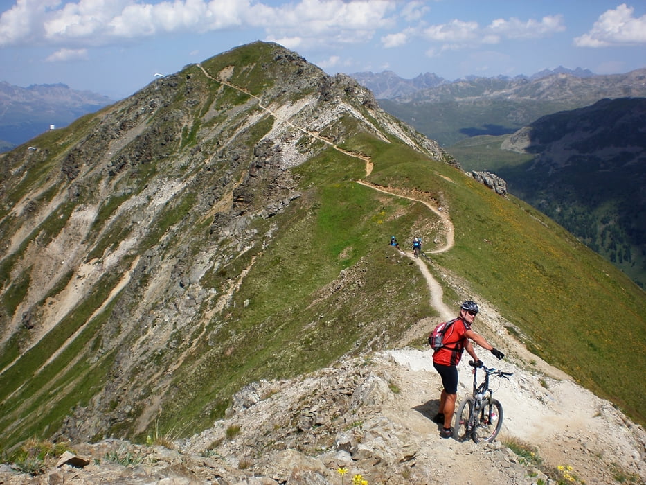 Alpy: Davos -Jakobshorn -Sertig Dörf -Brähmabüel -Teurfli -2 x lanovka
