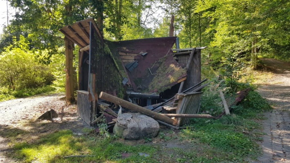 die eingestürtzte Schumann-Hütte