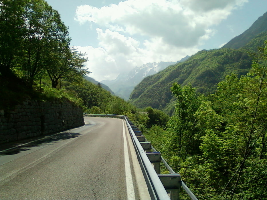 Torbole - Pian delle Fugazze - Passo Xomo - Passo Borcola 108 km 2300 hm