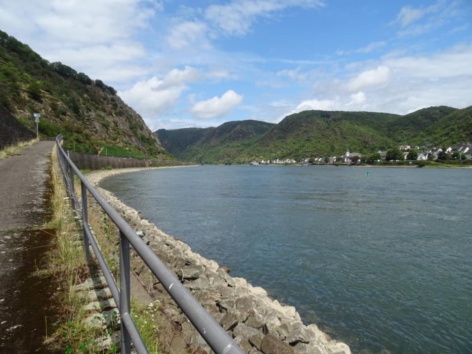 Von Boppard nach St. Goar am Rhein entlang