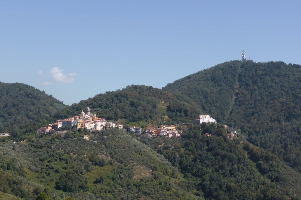 Ortonovo - Sentiero dei Colombi 