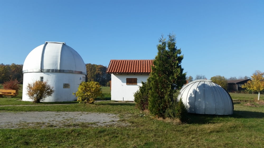Goldstadttour: Bieselsberg, sein Observatorium und die Mönchelsteine