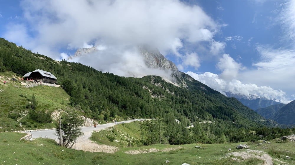 Triglav - Nationalpark - Kranjska Gora - Vrisic-Pass - Bovec - Socca - Bled