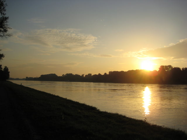 Lindau - Mainz  (Rheinradweg / Veloroute Rhein / Rheinterassenweg / Bodenseeradweg)