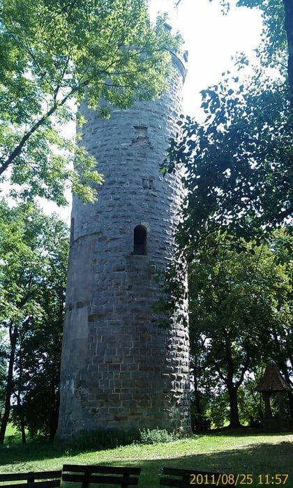 Von Zeil am Main in den Steigerwald und zur Wallburg.