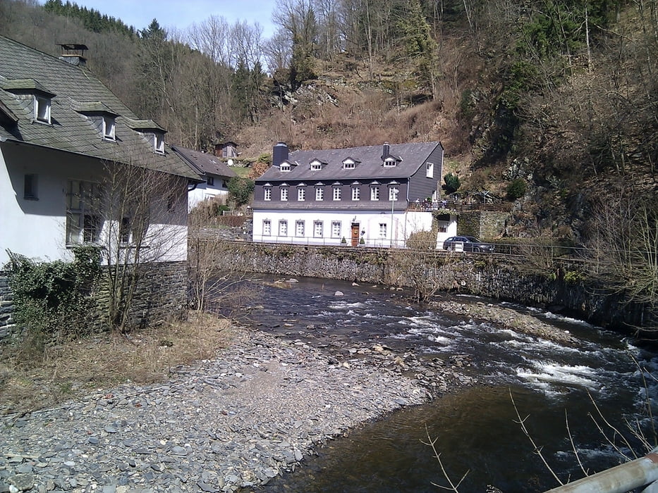 Auf und Ab im Heckenland