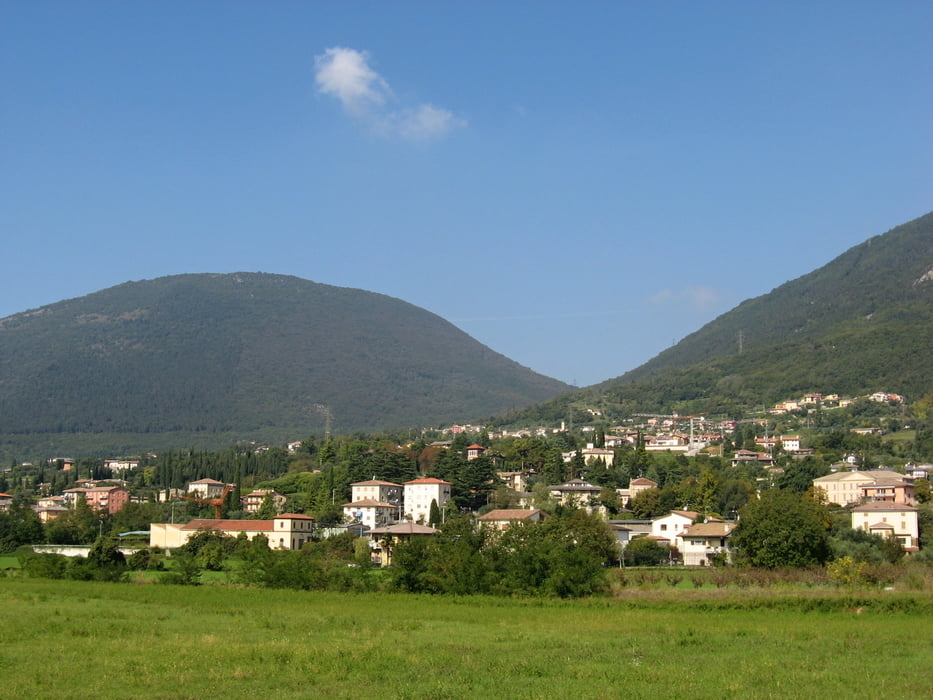 Bardolino-Lumini-Garda-Runde