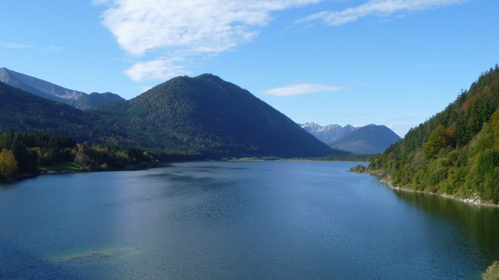 Karwendel: Fall - Sylvensteinspeichersee (Panoramatour)