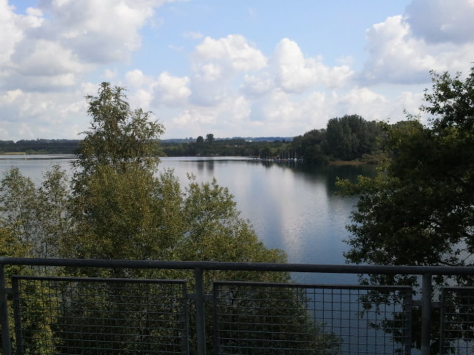 Von Langenfeld Reusrath zum  Unterbacher See 