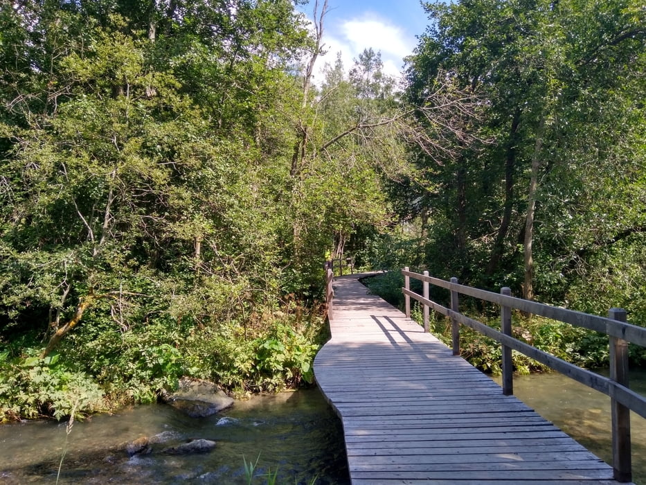 lávka přes biotopy   nádrže  Lago della Muta