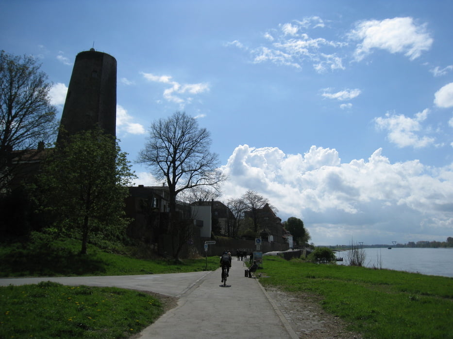 HvdH-06 "Zwei Brücken Rheinrunde (Kurzversion) Krefeld Kaiserswerth Flughafenbrücke"
