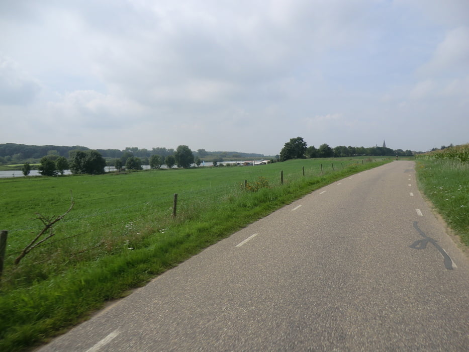 Tour entlang der Maas(NL+B)