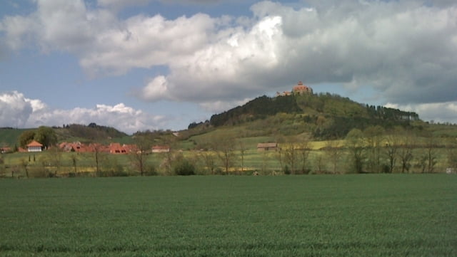 Zum Fuß der Wachsenburg
