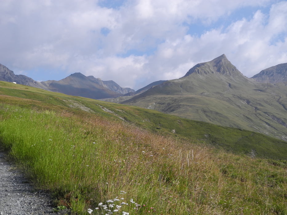 Von Naraus nach Vnà