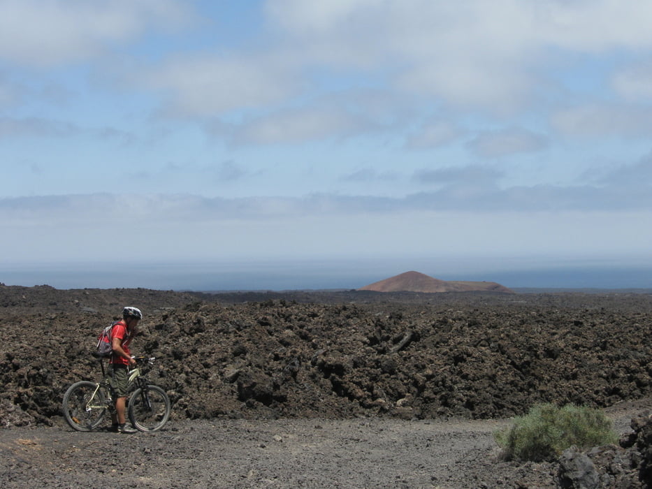 Puerto del Carmen - Timanfaya and back