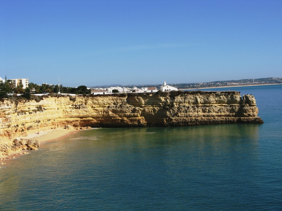 Küstenwanderung von Armacao de Péra zum Praia da Marinha
