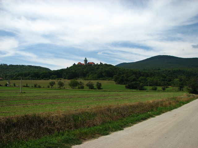 20070824_Cyklotour 2007_1.deň_Pozdĺž Malých Karpát do Moravského Lieskového