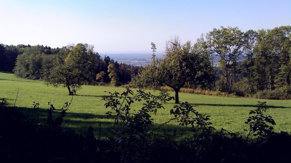 Wandern Franken: Sonntags-Frühschoppen auf dem Hetzleser Berg